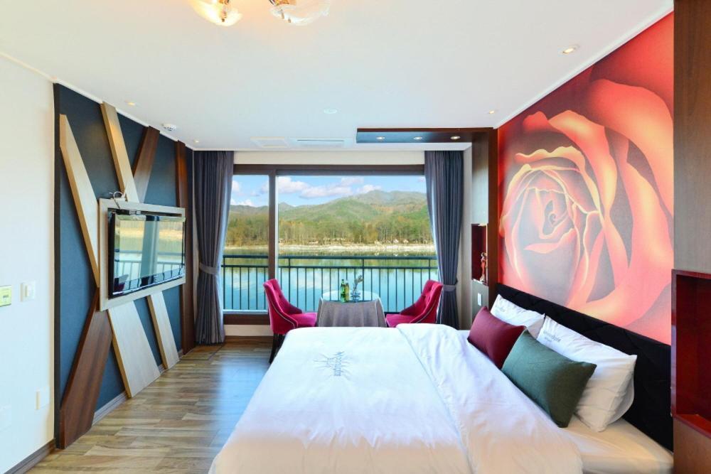 Moonlight Blue Pension Gapyeong Exterior foto