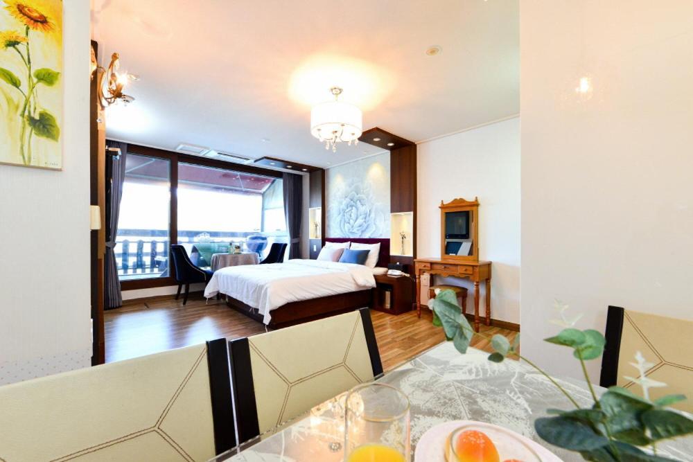 Moonlight Blue Pension Gapyeong Exterior foto
