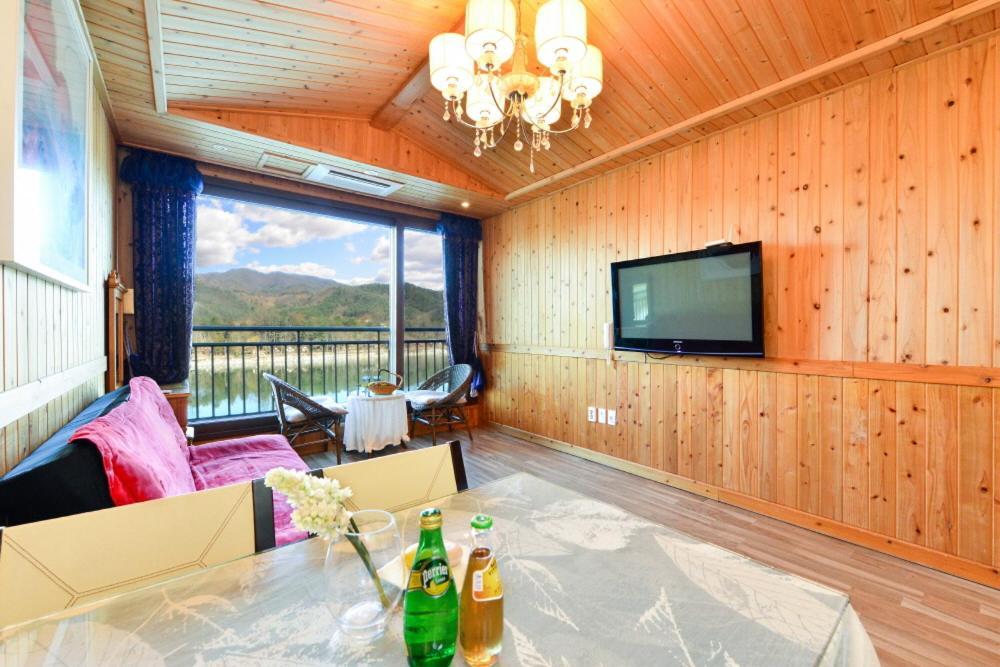 Moonlight Blue Pension Gapyeong Exterior foto