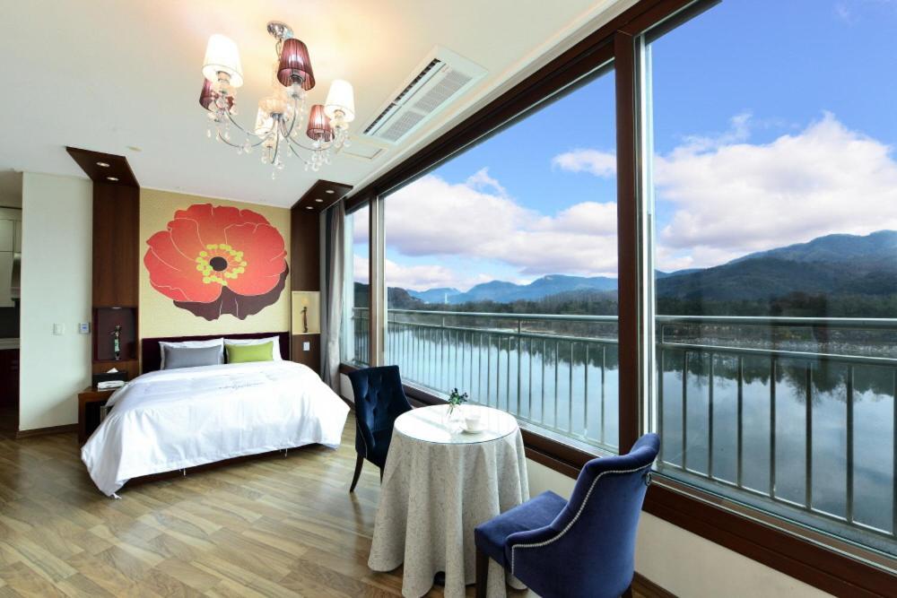 Moonlight Blue Pension Gapyeong Exterior foto
