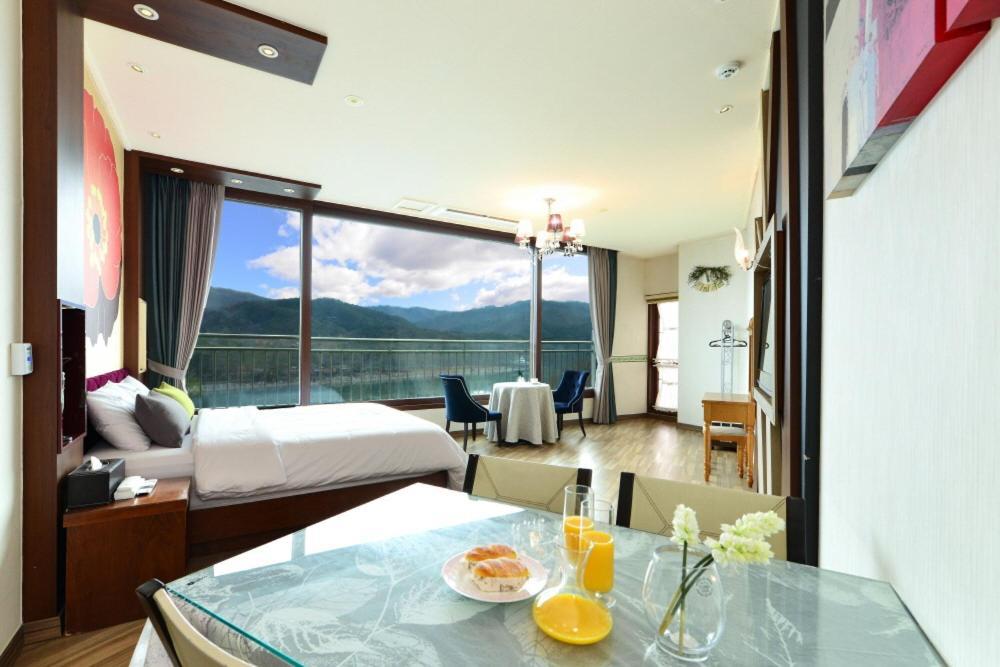 Moonlight Blue Pension Gapyeong Exterior foto